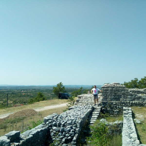 FORTRESS BARBARIJA (ILLYRI - LIBURNIAN), Apartmani Bosi i Goli Starigrad Paklenica