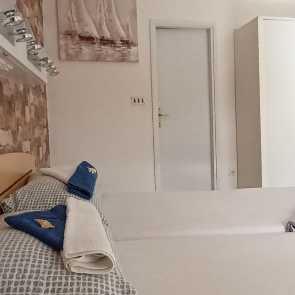 Sobe, Apartmani Bosi i Goli, Apartmani Bosi i Goli Starigrad Paklenica