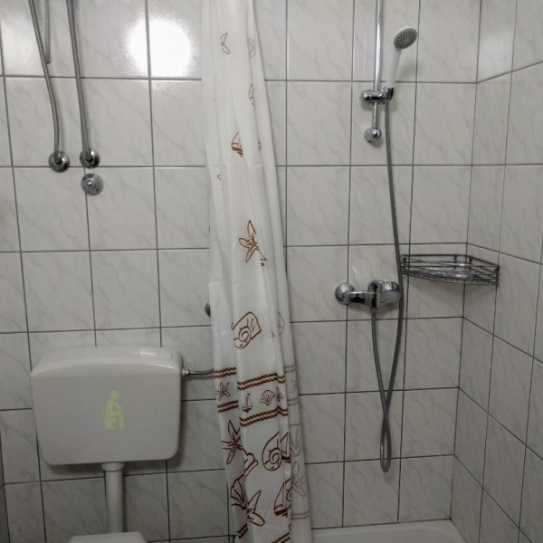 Kupaonica / wc, Apartmani Bosi i Goli, Apartmani Bosi i Goli Starigrad Paklenica
