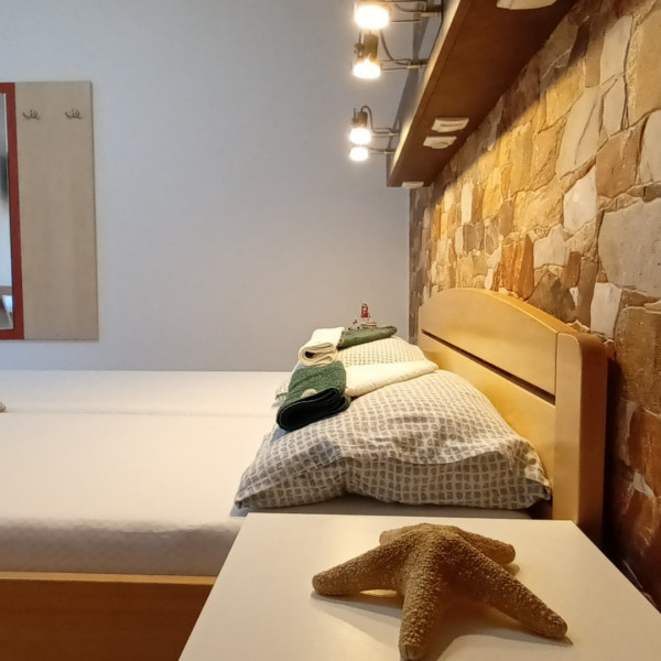 Sobe, Apartmani Bosi i Goli, Apartmani Bosi i Goli Starigrad Paklenica