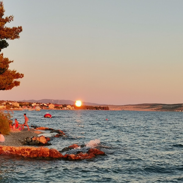 BEACHES, Apartmani Bosi i Goli Starigrad Paklenica