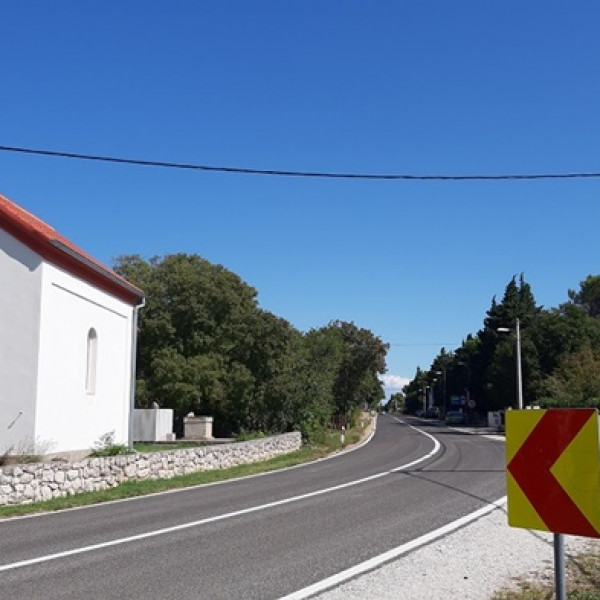 CHURCH OF ST. ARCHANGEL MICHAEL (Orthodox) in TRIBANJ &Scaron;IBULJINA, Apartmani Bosi i Goli Starigrad Paklenica
